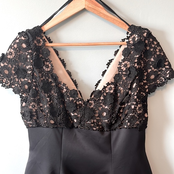 GORGEOUS VINTAGE lace top dress - Picture 2 of 9